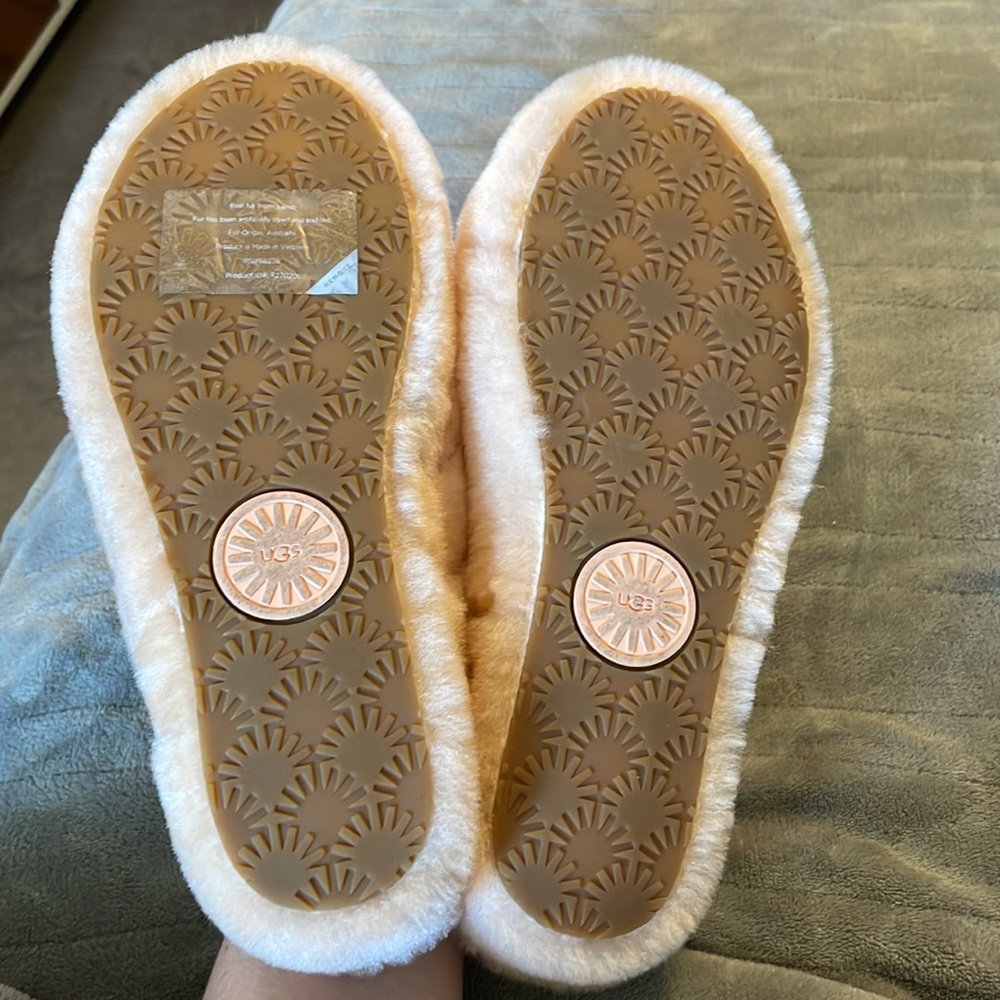 Ugg fuzzy sling back slippers with hard sole SZ 8 - Picture 10 of 10